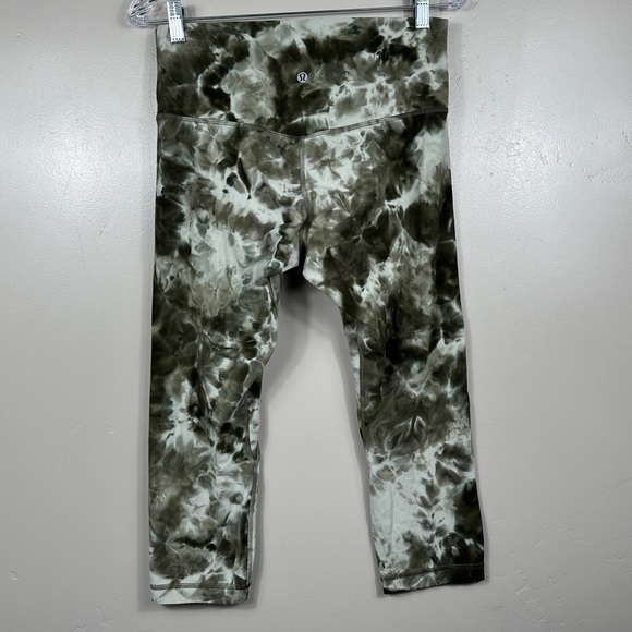Lululemon Align Crop 21" *Diamond Dye Light Sage Army Green Dark Olive Size 10 - Picture 2 of 10